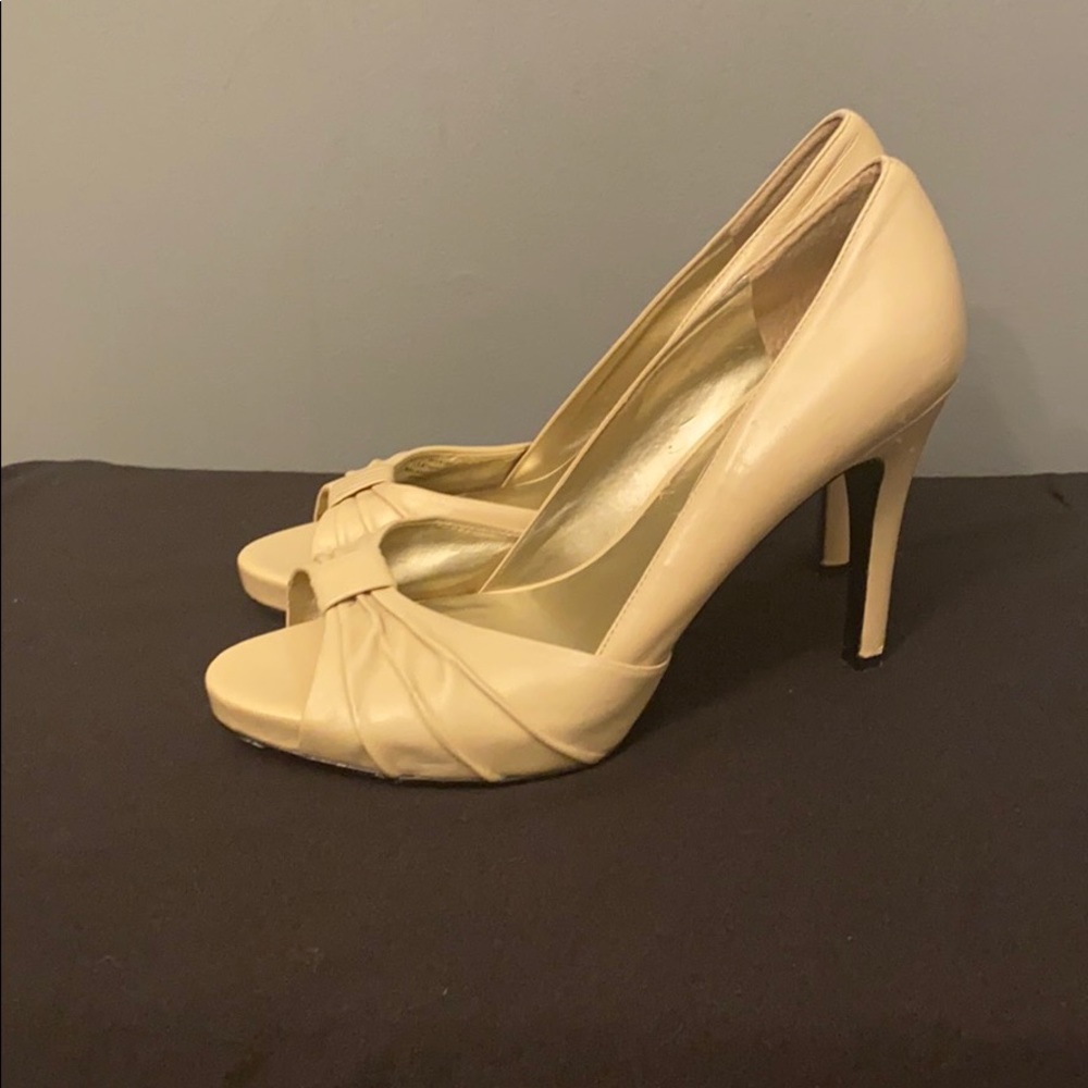 Guess heels